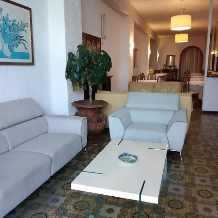 Costa Azzurra Hotel 2*